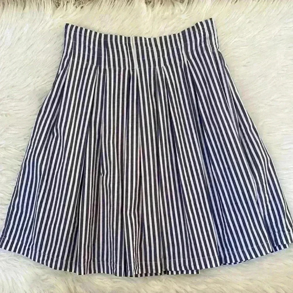 NECESSARY OBJECTS By Ady Gluck-Frankie Stripe Pleated  Skirt - Picture 2 of 6